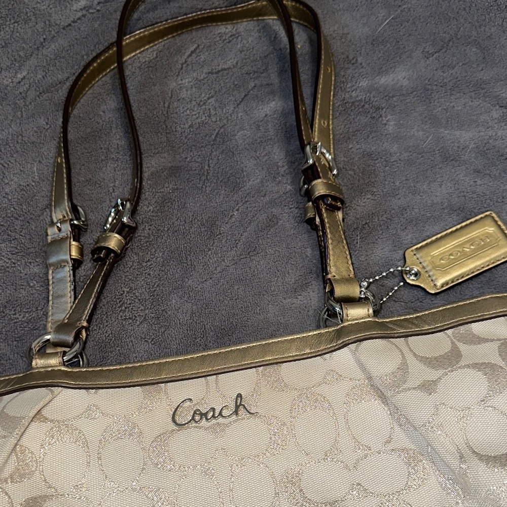 Coach Beige and Brown Signature Shoulder Bag - Picture 3 of 11
